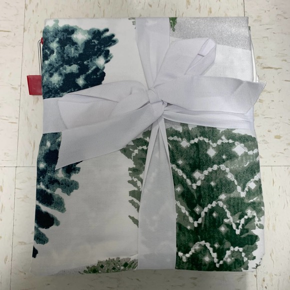 Ridgefield Home Christmas Trees Holiday Woodland Forest White Shower Curtain New - Picture 4 of 4